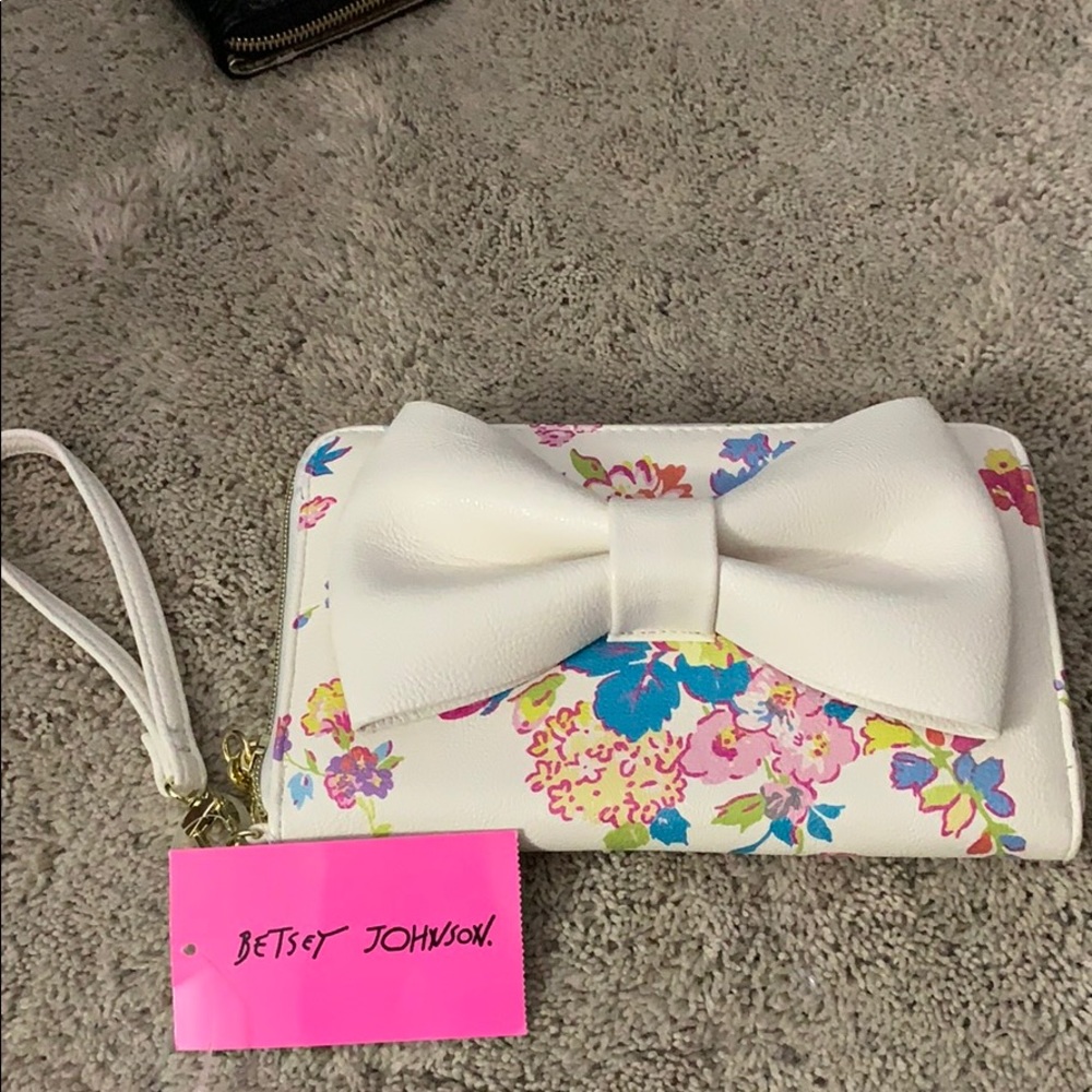 Betsey Johnson wristlet NWT